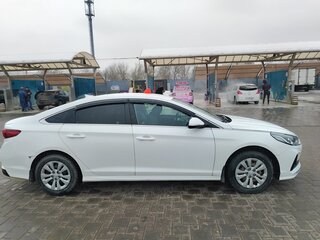 2019 Hyundai Sonata VII (LF) Рестайлинг, белый, 1050000 рублей, вид 5