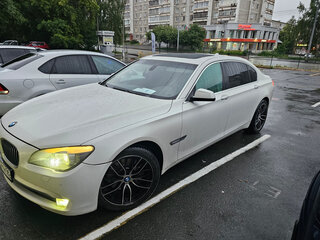 2009 BMW 7 серии Long 740Li V (F01/F02/F04), белый, 1500000 рублей, вид 1