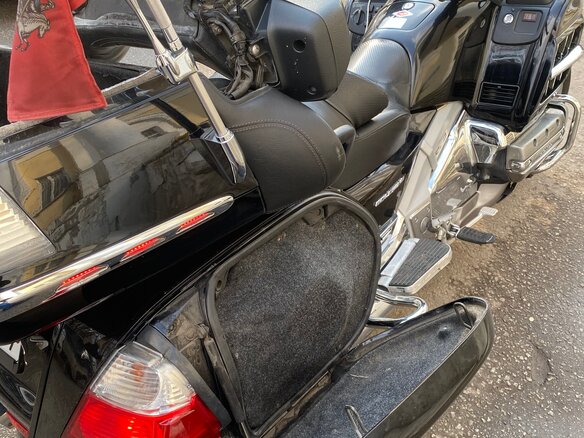 2005 Honda GL 1800 Gold Wing, чёрный, 900000 рублей - вид 8