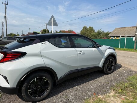 2021 Toyota C-HR I Рестайлинг, серый, 2800000 рублей, вид 3