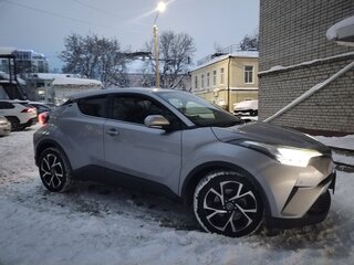 2017 Toyota C-HR I, серебристый, 1880000 рублей, вид 2
