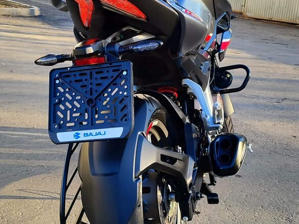 2022 Bajaj Pulsar N250, чёрный - вид 18