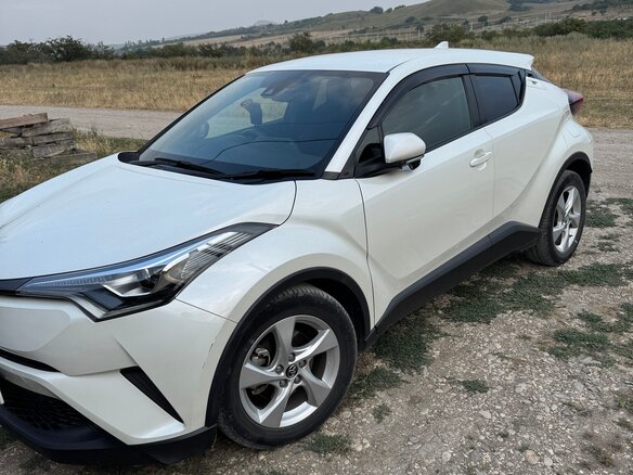 2018 Toyota C-HR I, белый, 1780000 рублей