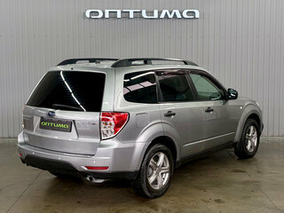 2011 Subaru Forester III Рестайлинг, серебристый, 1100000 рублей, вид 5