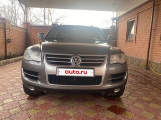2007 Volkswagen Touareg I Рестайлинг, серый, 980000 рублей, вид 1