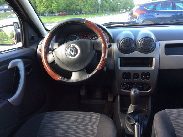 2012 Renault Sandero I, красный - вид 7