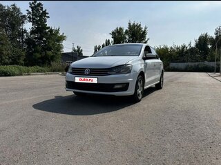 2017 Volkswagen Polo V Рестайлинг, белый, 550000 рублей, вид 1