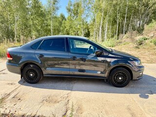 2015 Volkswagen Polo V Рестайлинг, серый, 900000 рублей, вид 4