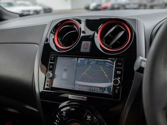 2017 Nissan Note Nismo e-Power II Рестайлинг, белый, 1479000 рублей - вид 15