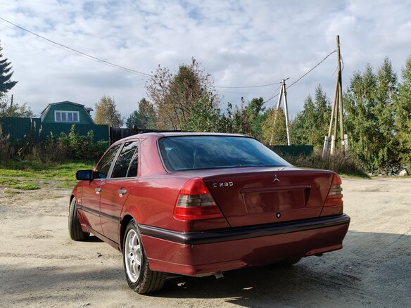 2000 Mercedes-Benz C-Класс 180 I (W202) Рестайлинг, чёрный, 300000 рублей - вид 9