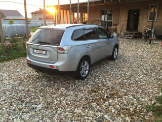 2013 Mitsubishi Outlander III, серебристый, 1800000 рублей, вид 4