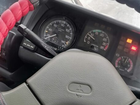 1993 Fuso (Mitsubishi) Fighter, красный, 3000000 рублей, вид 3