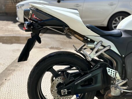 2010 Honda CBR 600RR, белый, 800000 рублей, вид 2
