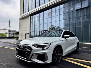 2023 Audi A3 Sportback 35 TFSI IV (8Y), белый, 2143000 рублей, вид 4