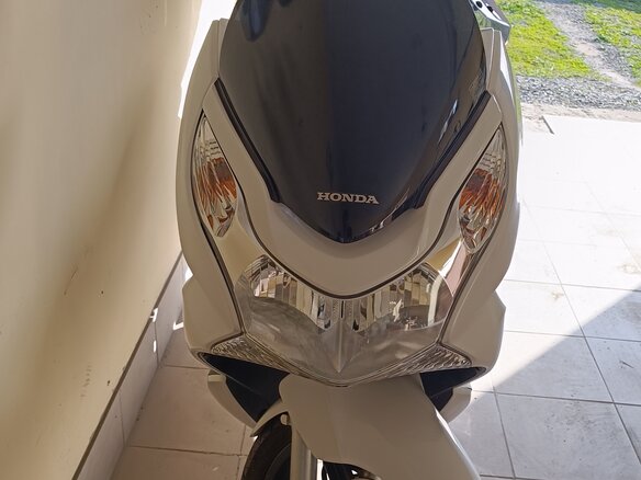 2012 Honda PCX 150, белый, 215000 рублей
