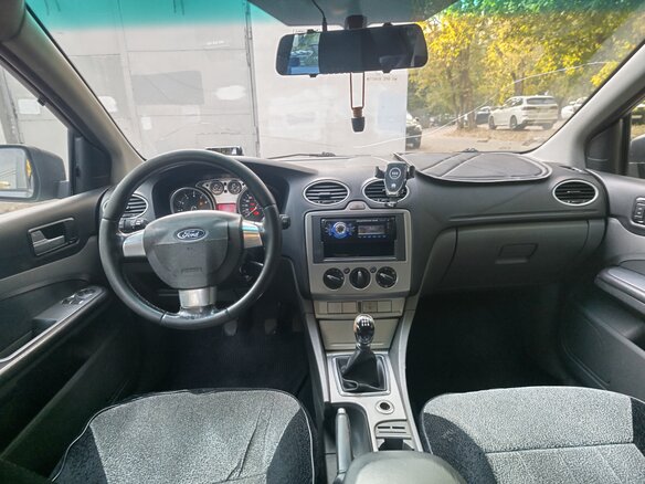 2010 Ford Focus II Рестайлинг, серый, 300000 рублей - вид 10
