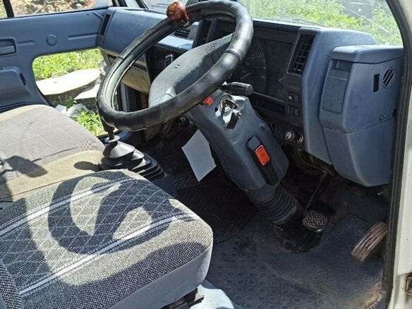 1991 Isuzu Elf (N-series), белый, 465000 рублей - вид 14