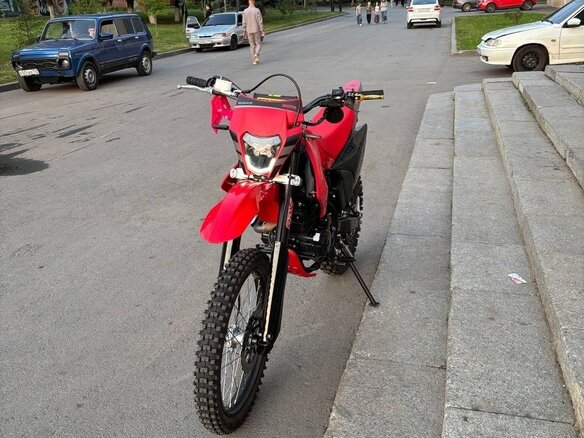 2025 Motoland XR300, красный, 150000 рублей