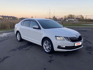 2019 Skoda Octavia III (A7) Рестайлинг, белый, 2070000 рублей, вид 3