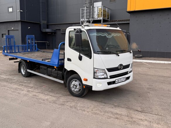 2013 Hino Series 300 (Dutro), белый, 3600000 рублей