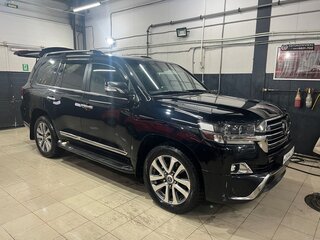 2017 Toyota Land Cruiser 200 Series Рестайлинг 2, чёрный, 6500000 рублей, вид 1