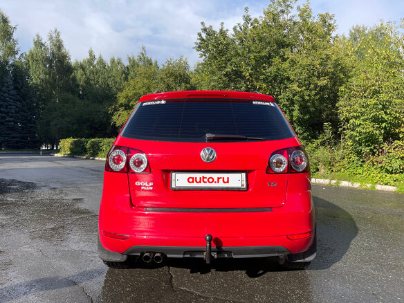 2011 Volkswagen Golf Plus II, красный, 1399000 рублей - вид 12