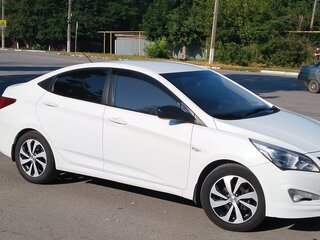 2014 Hyundai Solaris I Рестайлинг, белый, 1000000 рублей, вид 4
