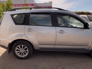 2011 Mitsubishi Outlander II Рестайлинг, серебристый, 885000 рублей, вид 4