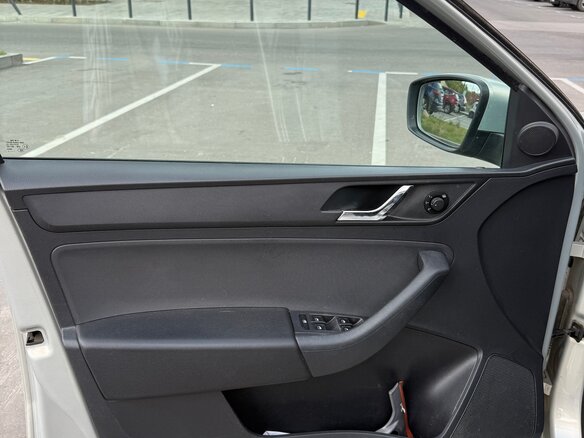 2015 Skoda Rapid I, серый - вид 16