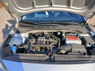 2017 Hyundai Solaris II, серебристый, 850000 рублей, вид 5