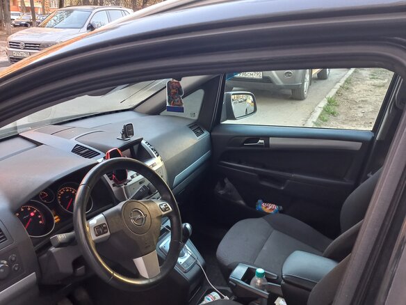 2013 Opel Zafira B Рестайлинг, чёрный, 770000 рублей - вид 4
