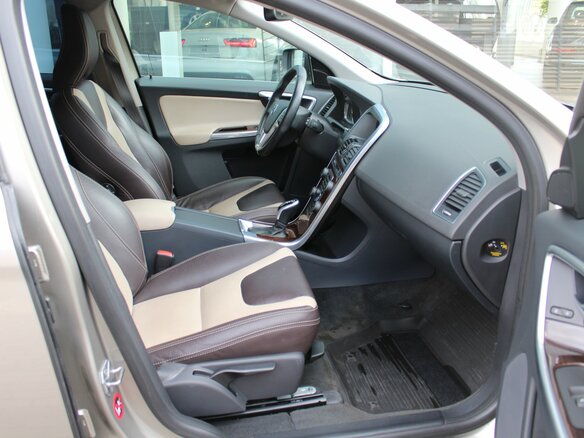 2014 Volvo XC60 I Рестайлинг, бежевый - вид 4