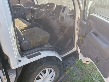 1995 Nissan Atlas, белый, 800000 рублей, вид 2