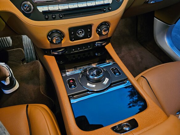 2014 Rolls-Royce Wraith, чёрный, 20000000 рублей - вид 8
