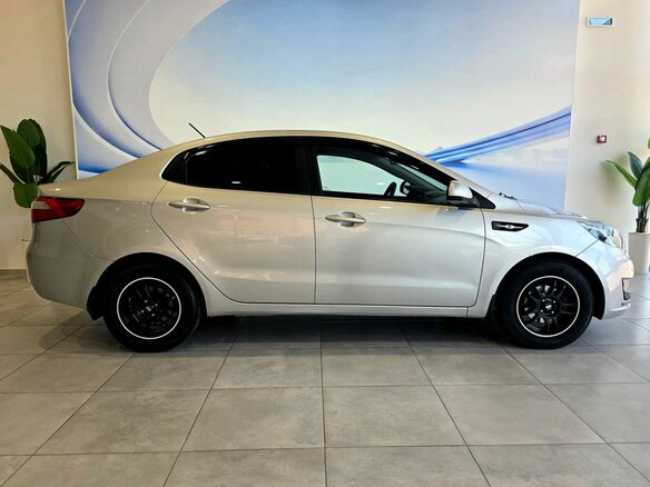 2012 Kia Rio III, серебристый, 949000 рублей - вид 3