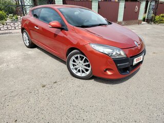 2011 Renault Megane III, оранжевый, 1880000 рублей, вид 3