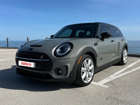 2022 Mini Clubman Cooper S ALL4 II Рестайлинг, серый, 3800000 рублей, вид 3