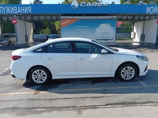 2019 Hyundai Sonata VII (LF) Рестайлинг, белый, 1500000 рублей, вид 4