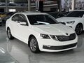 2021 Skoda Octavia III (A7) Рестайлинг, белый, 1600000 рублей
