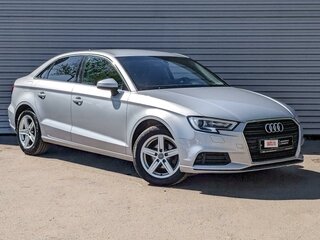 2017 Audi A3 III (8V) Рестайлинг, серебристый, 1990000 рублей, вид 3