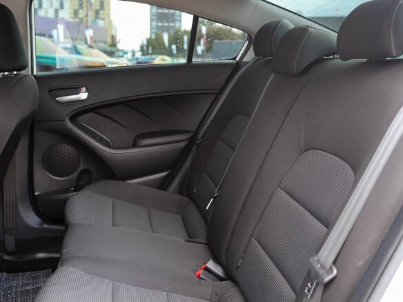 2017 Kia Cerato III Рестайлинг (Classic), белый - вид 11