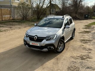 2020 Renault Sandero Stepway II Рестайлинг, серебристый, 1300000 рублей, вид 2
