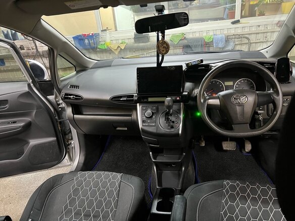2012 Toyota Wish II Рестайлинг, серый, 1200000 рублей - вид 8