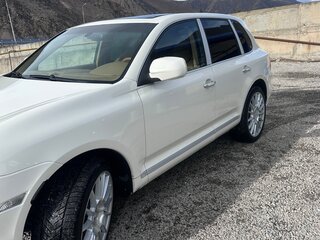 2009 Porsche Cayenne S I Рестайлинг (957), белый, 1500000 рублей, вид 3