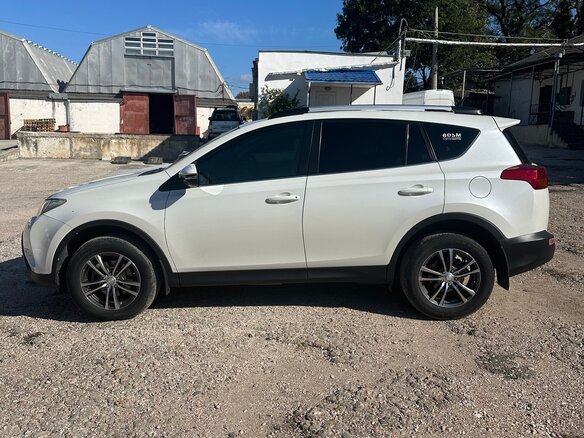 2014 Toyota RAV4 IV (XA40), белый - вид 3