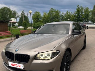 2013 BMW 5 серии 520i VI (F10/F11/F07), бежевый, 1850000 рублей, вид 1