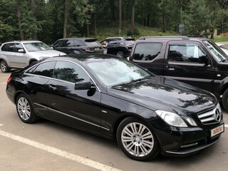 2011 Mercedes-Benz E-Класс 200 7G-Tronic IV (W212, S212, C207), чёрный, 1550000 рублей, вид 2