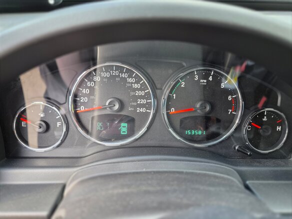 2011 Jeep Cherokee IV (KK), чёрный, 2000000 рублей - вид 9