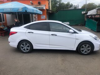 2014 Hyundai Solaris I, белый, 520000 рублей, вид 2