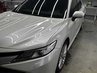 2020 Toyota Camry VIII (XV70), белый, 3350000 рублей, вид 2